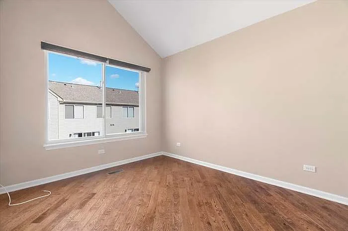 18630 W Sterling Ct — Photo 13