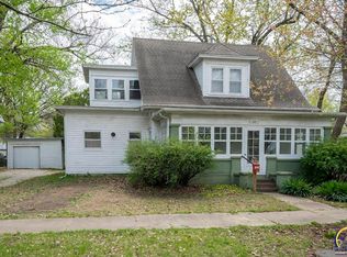 727 Main St, Osage City, KS 66523