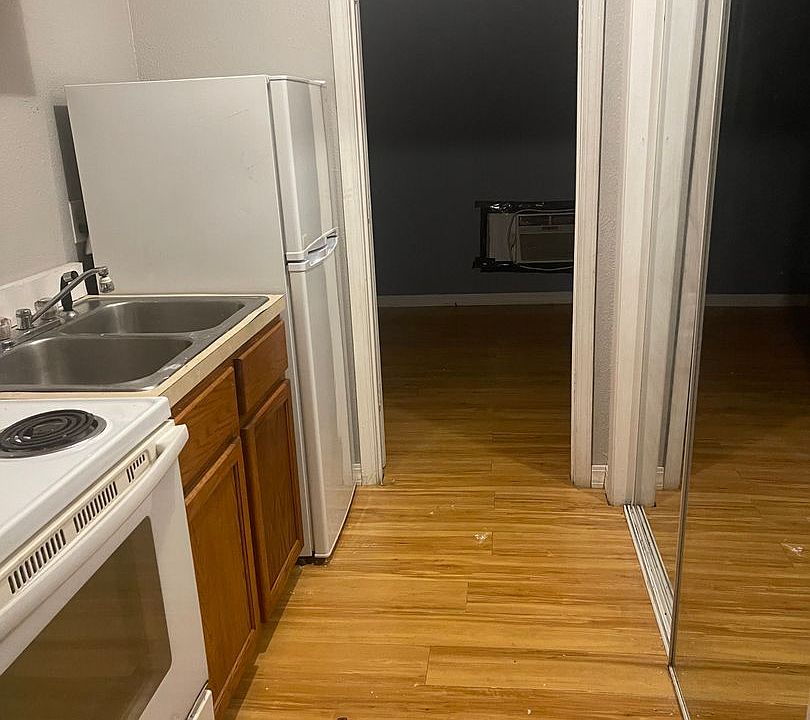 2nd image of 152 S Dipper Ln #101