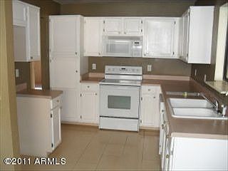 4th image of 22044 N 32nd Ave