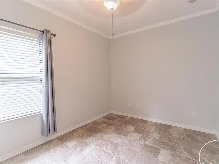 7231 Hamilton Rd — Photo 9