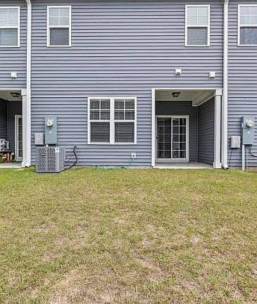 3rd image of 310 S Stingray Ln
