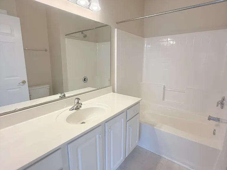 5034 Belleglen Ct #201 — Photo 23