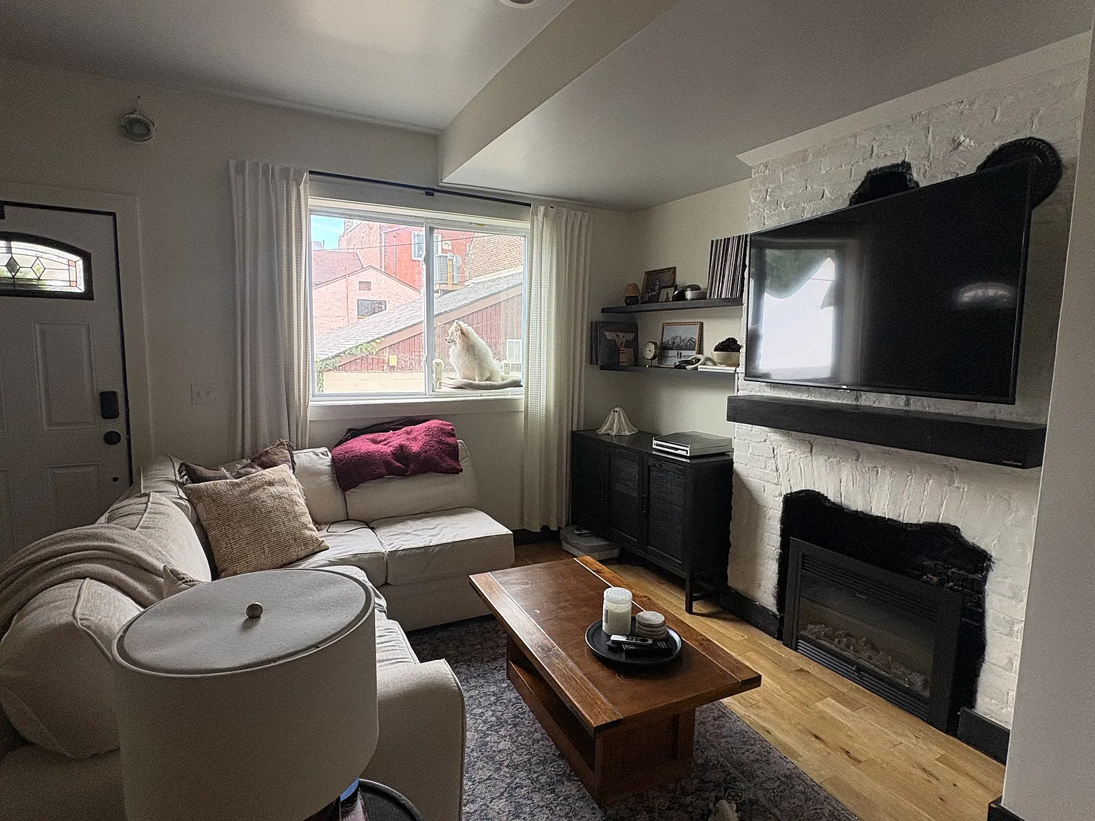 2 bed, 2.5 bath, 1382 sqft, $3,000 — Photo 4