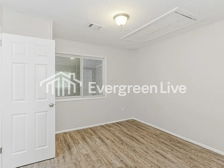 3111 Ashmore Dr — Photo 10
