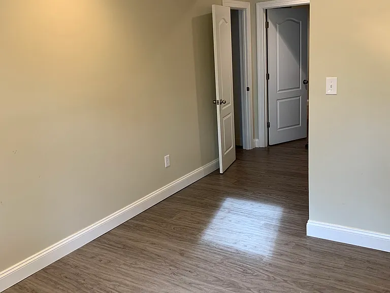 Hall Dr — Photo 6