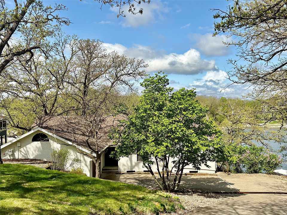 1st image of 4883 Panorama Dr