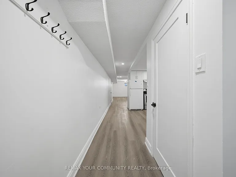 36 Roseville Dr #BASEMENT — Photo 4