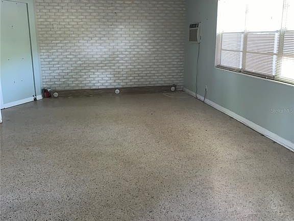 3rd image of 4205 E 10TH AVENUE