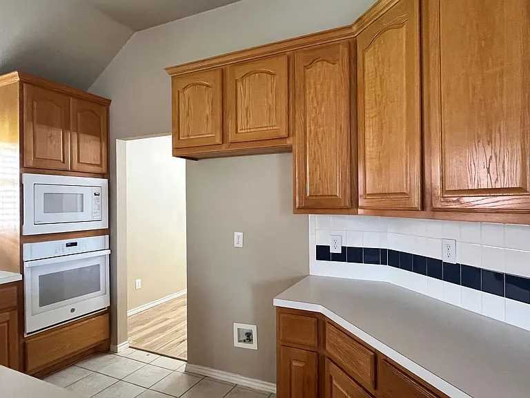 2508 Trailwest Ln — Photo 8