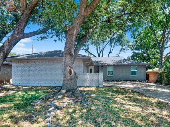 2309 Indian Creek Dr, Irving, TX 75060