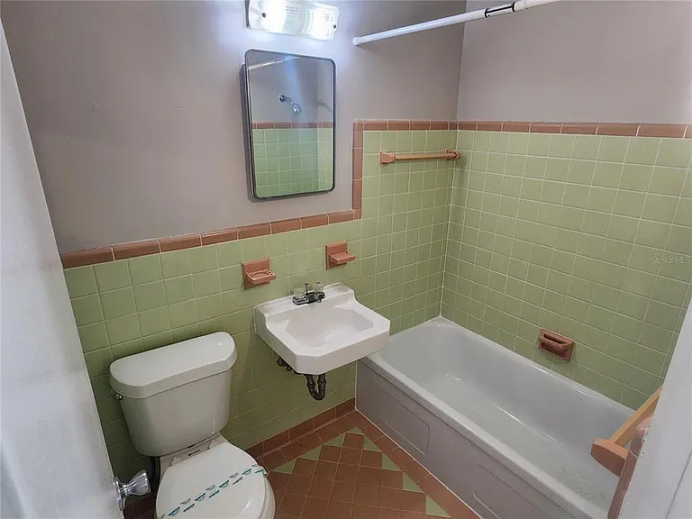 487 1st St S #205 — Photo 13