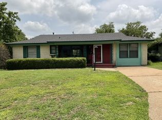 1004 W Sycamore St, Sherman, TX 75092