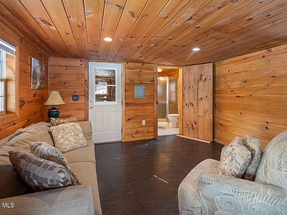 5th image of 311 Corbin Hill Road