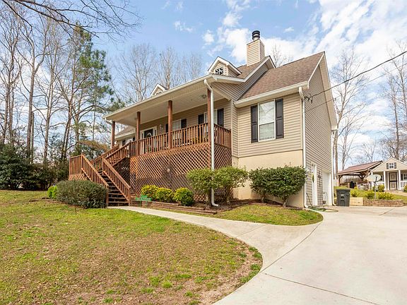 2nd image of 299 Country Ln