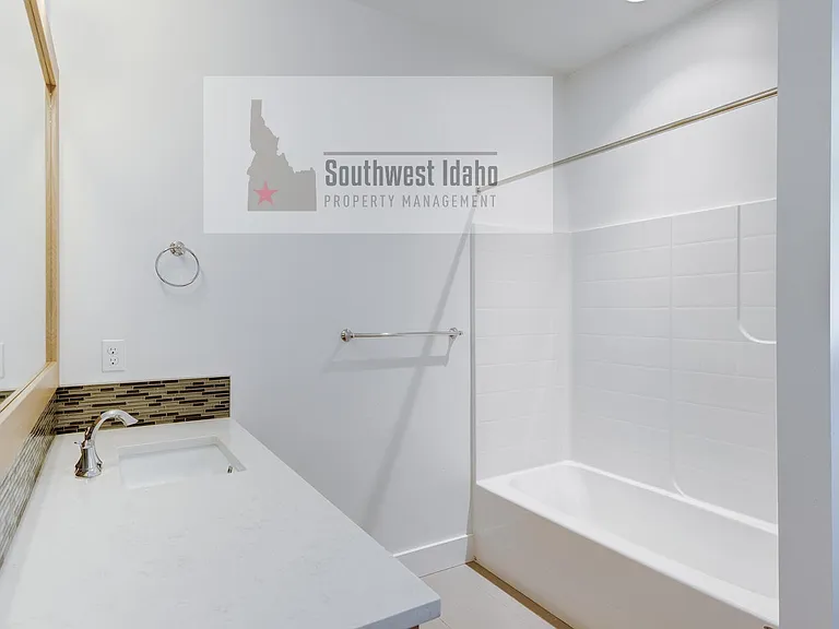 476 W Buroak Dr — Photo 38
