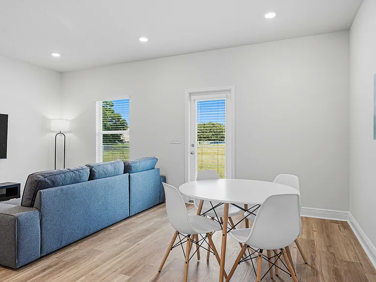 4487 Wendell St — Photo 13