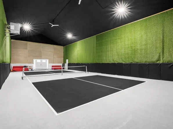 13200 Excelsior Blvd, Minnetonka, MN 55343