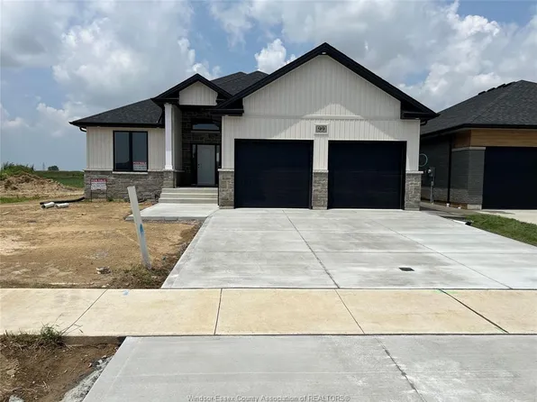 99 Valencia Dr, Chatham Kent, ON N7L 0A9