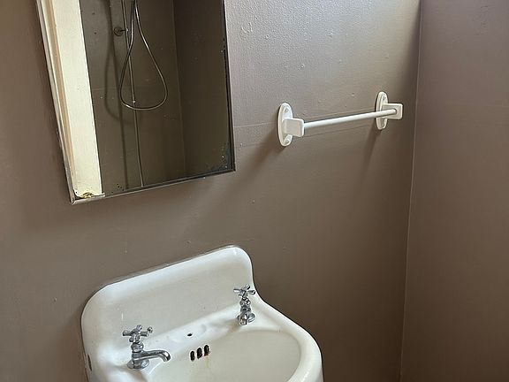 3rd image of 1620 6th Ave #10980169