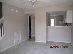 4th image of 3438 S Oaklawn Cir