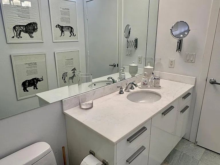1050 Brickell Ave #818 — Photo 10