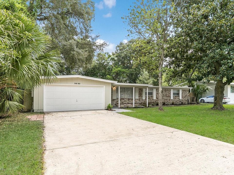1st image of 3685 Cavanaugh Dr