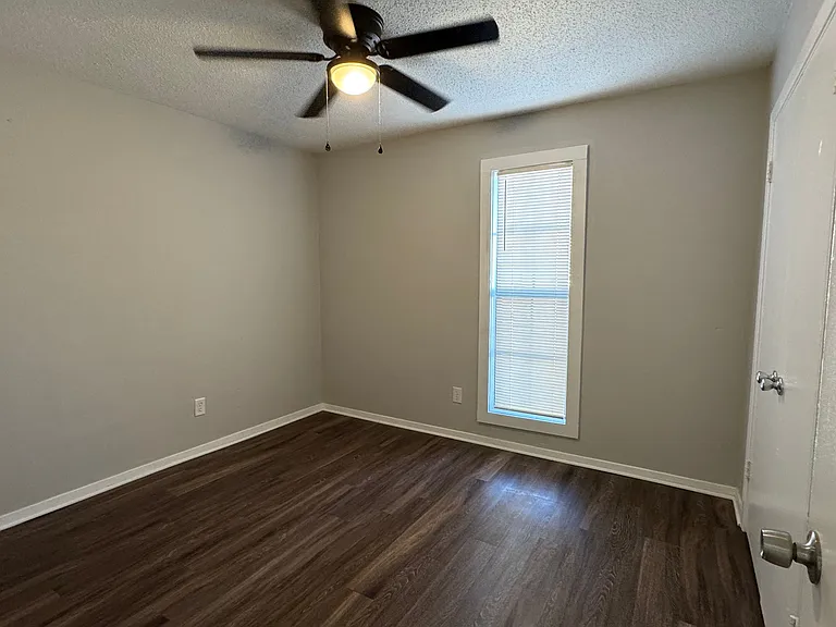 5711 Maple Tree Dr — Photo 13