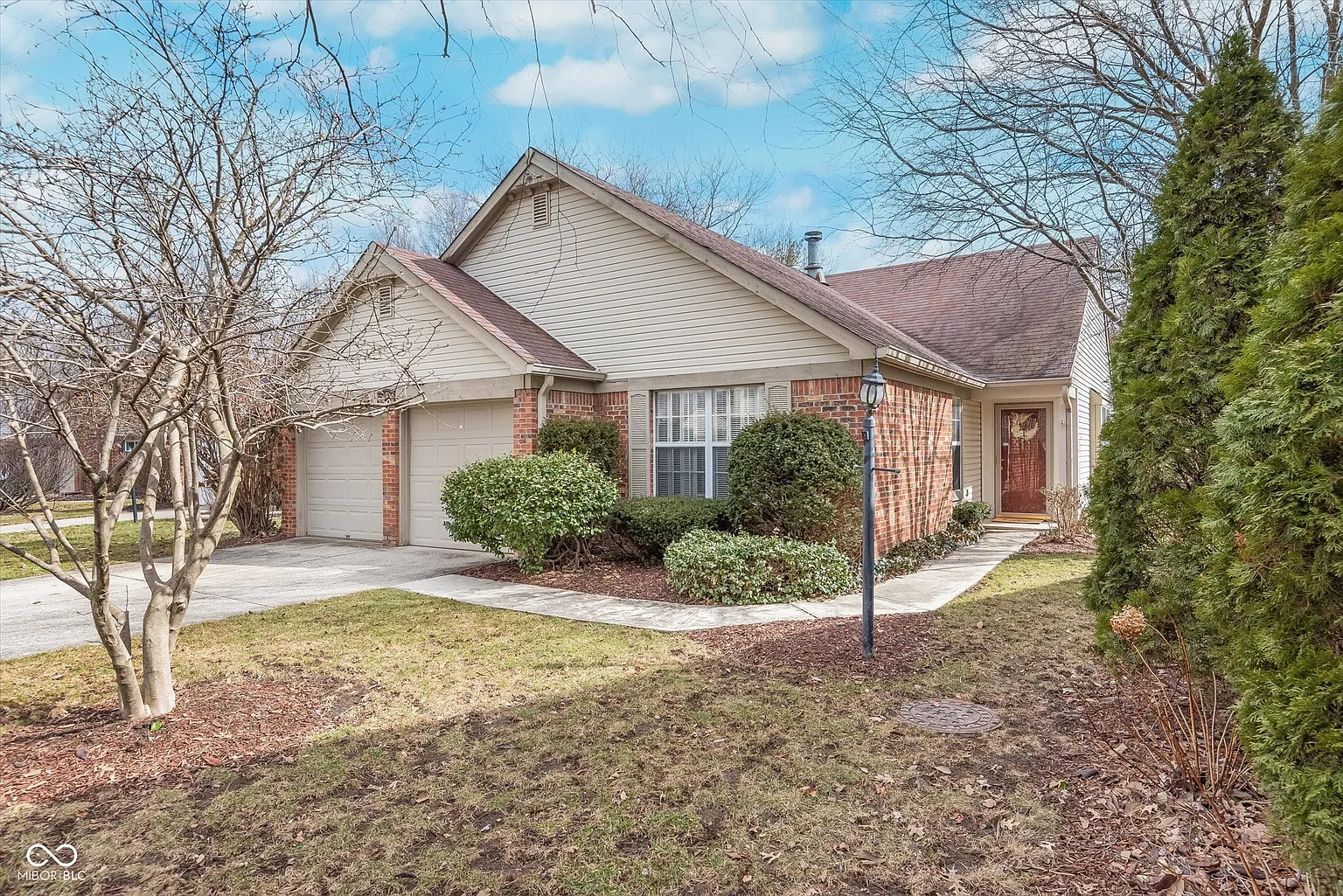 9694 River Oak Ln E photo 1