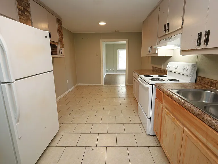 522 Green St — Photo 4