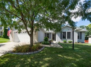 2308 Brookstone Ln, Waukesha, WI 53188