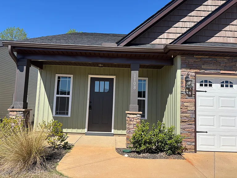 1108 Cleve Gosnell Ln — Photo 1