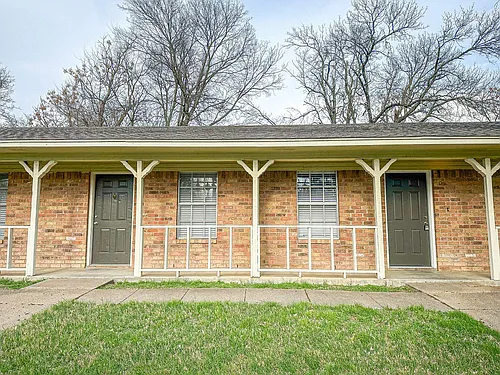 2632 Colonial Photo 1