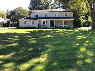 21659 E Valley Woods Dr, Beverly Hills, MI 48025