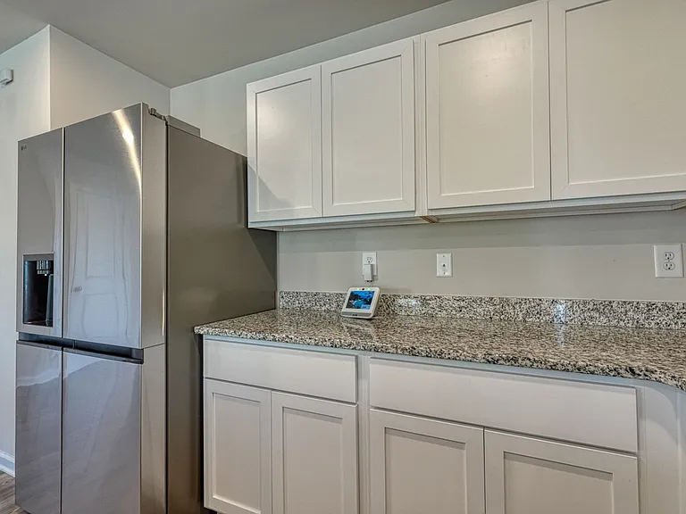 220 Ingleby Rd — Photo 32