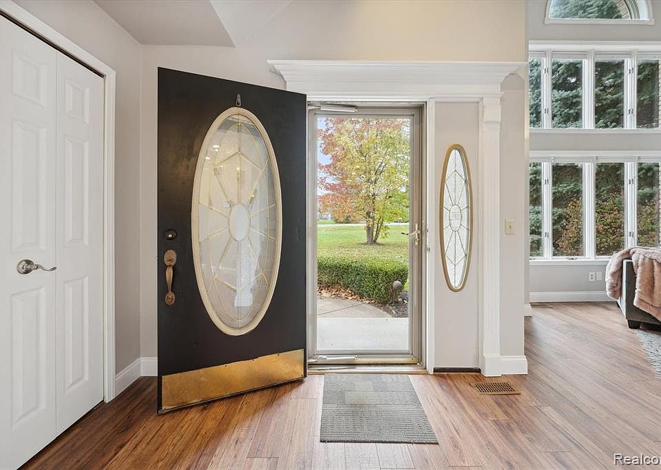 2279 E Reid Rd, Grand Blanc, MI 48439 MLS 20230095043 Zillow