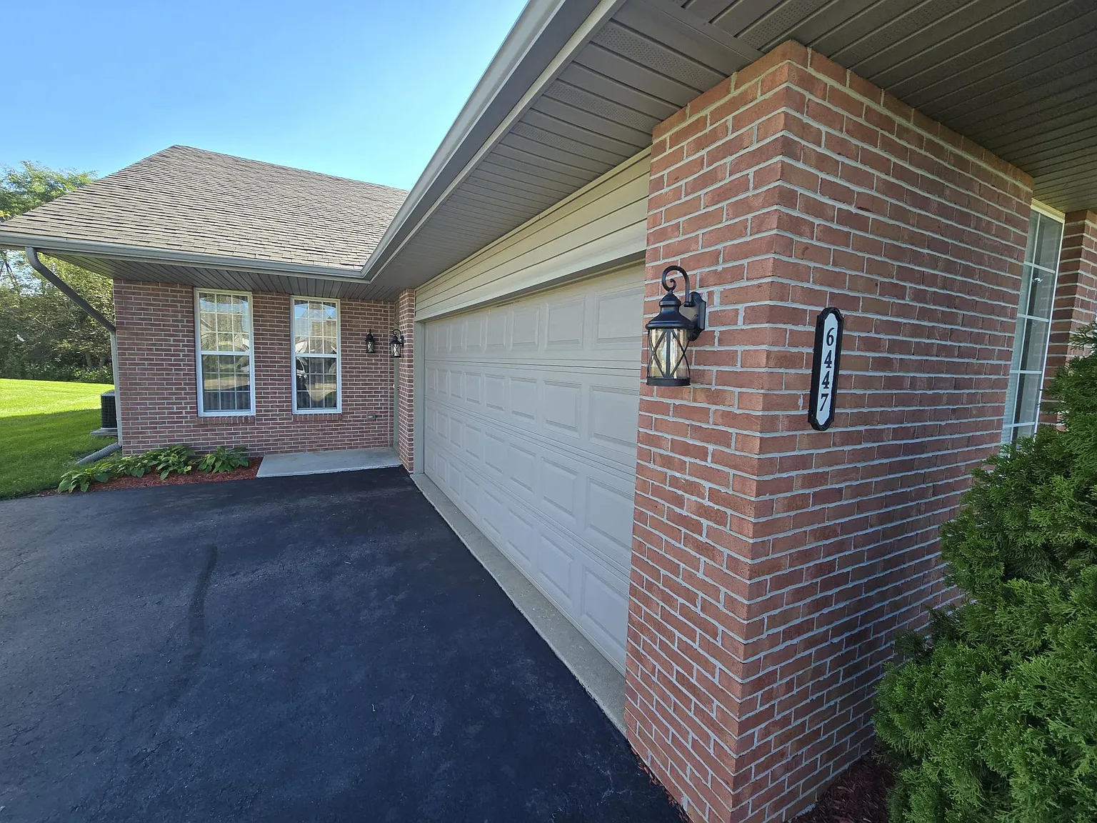 2 bed, 1300 sqft, $1,600 — Photo 3