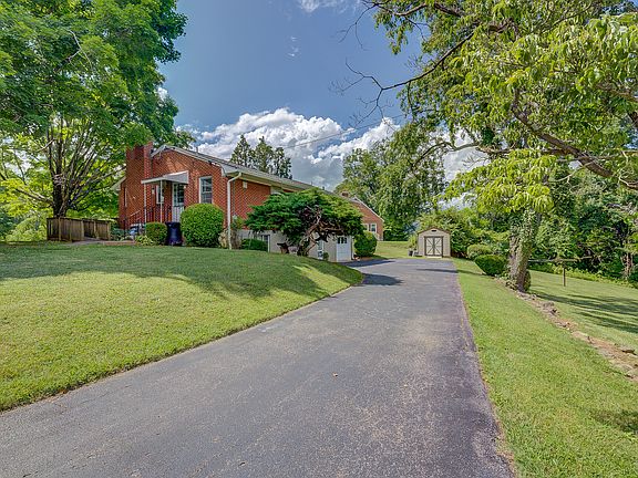 5th image of 562 Crestland Dr