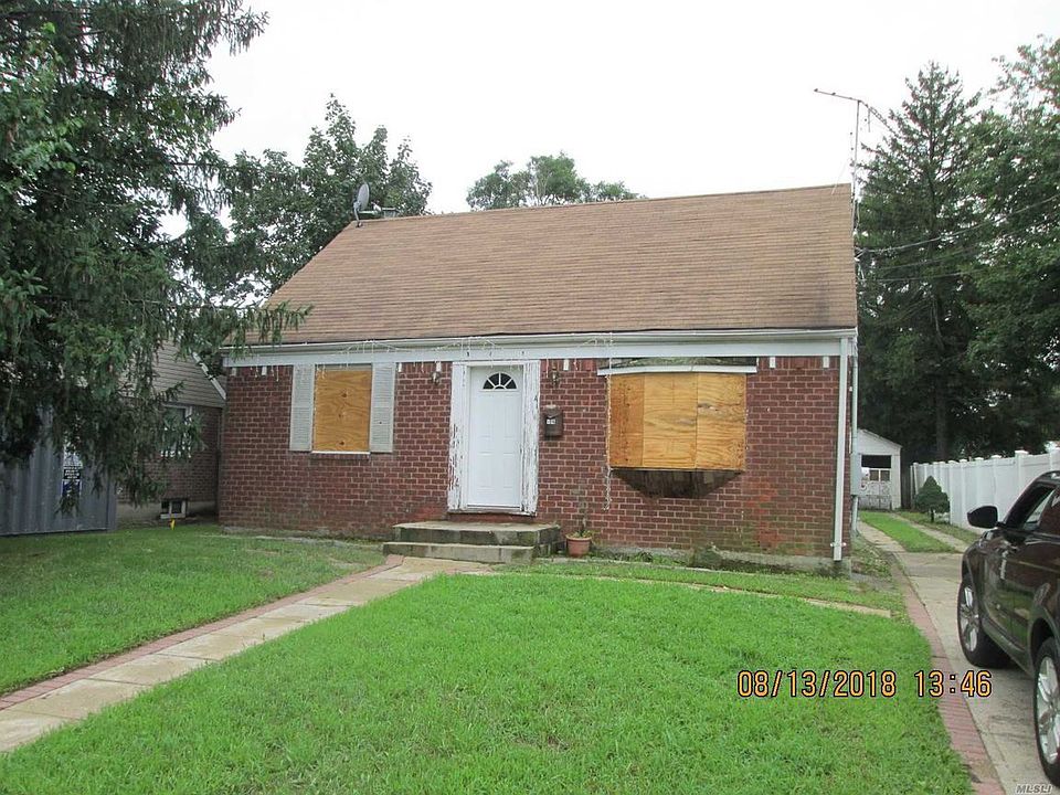 1st image of 724 Macon Pl