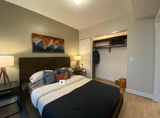 1000 N Wells St #1403, Chicago, IL 60610