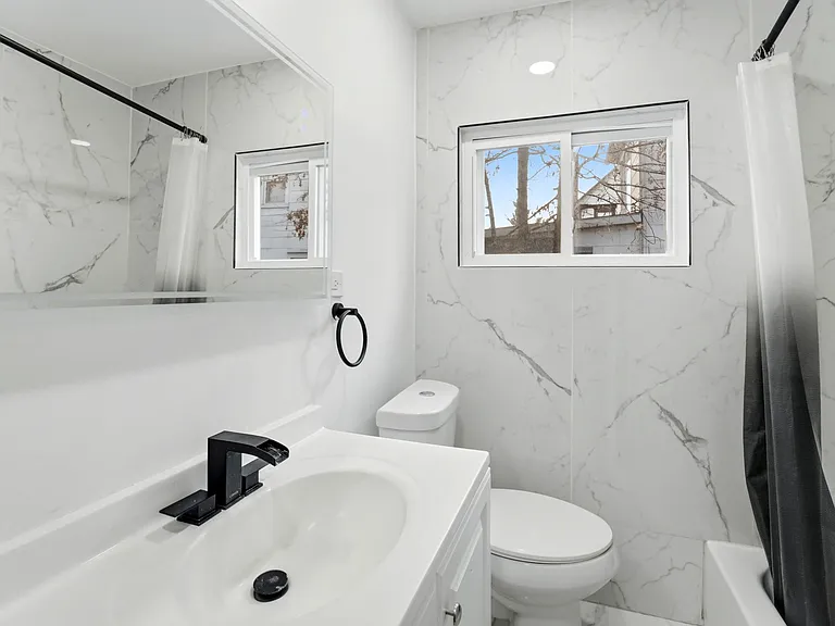 29 Grant St #1 — Photo 14