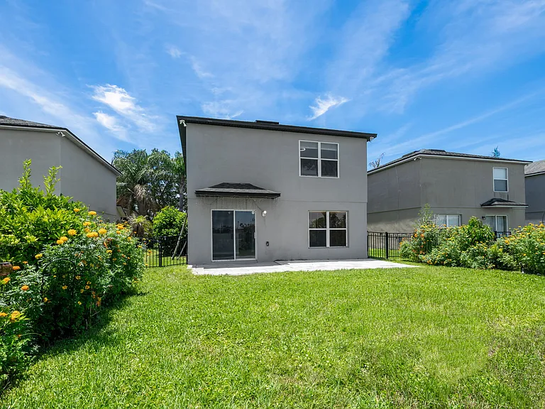 1752 Portcastle Cir — Photo 59