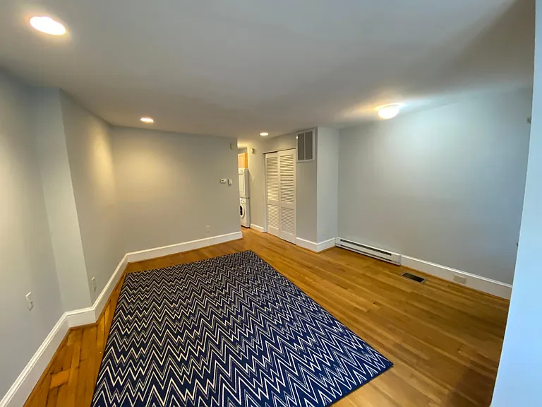 330 N Carolina Ave SE #BASEMENT — Photo 17