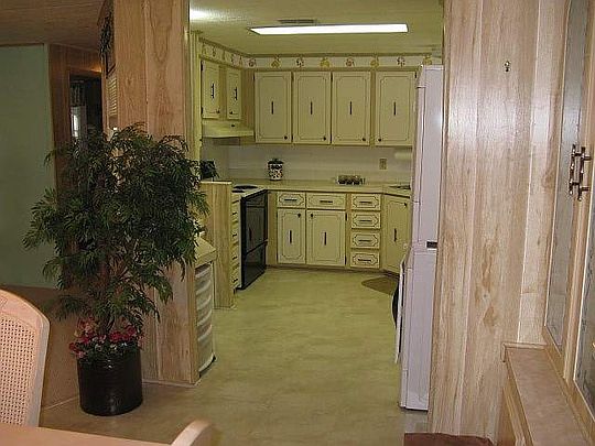 3rd image of 432 Lafayette Ct