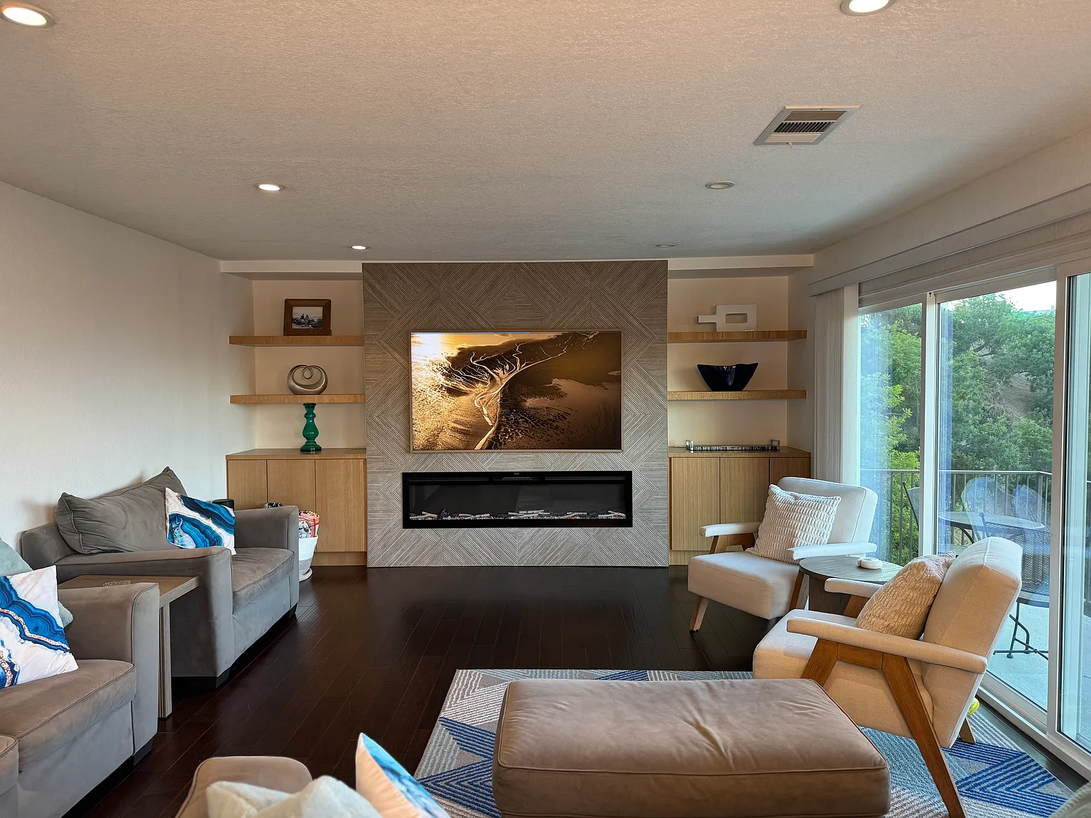 5 bed, 3200 sqft, $10,998 — Photo 3