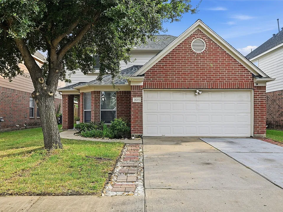 18215 Echo Mar Ln
