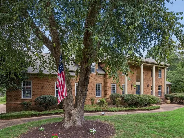 412 Chinquapin Orch, Yorktown, VA 23693