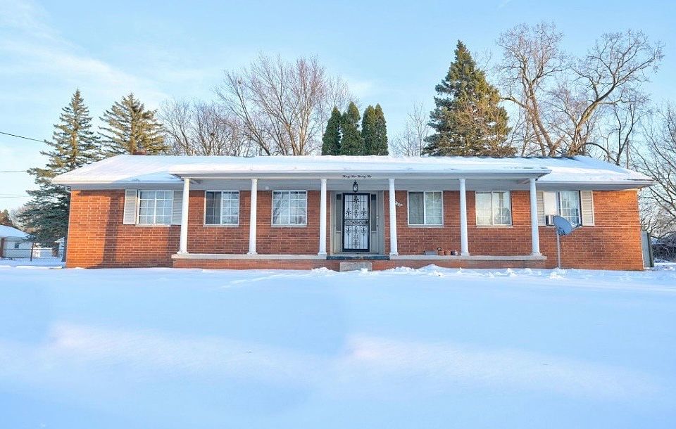 1st image of 3522 Ridgecliffe Dr