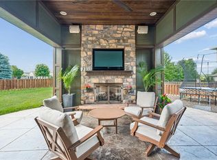 2437 NE Angel Fish Cir, Lees Summit, MO 64086