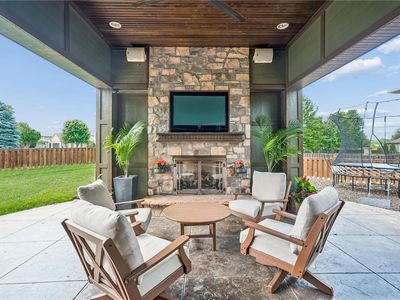 2437 NE Angel Fish Cir, Lees Summit, MO, 64086